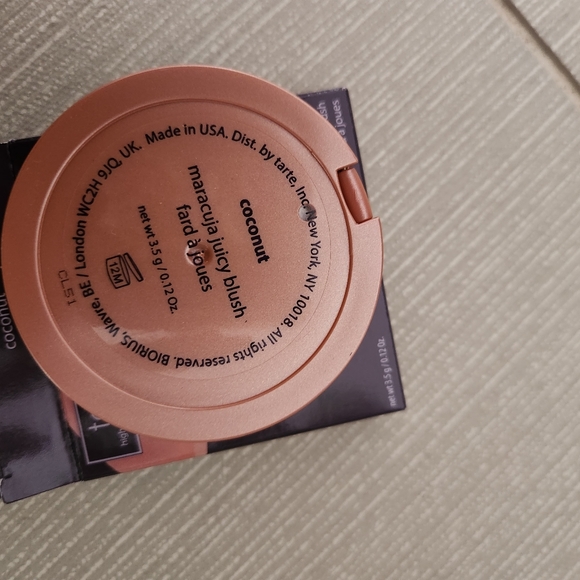 Tarte juicy blush coconut shade BNB - Picture 3 of 6